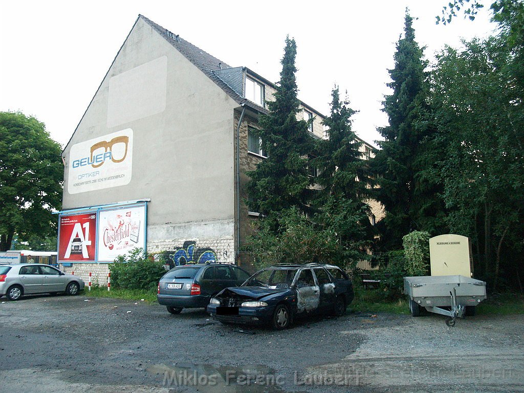 Wieder brennende Autos Koeln Hoehenhaus P016.JPG